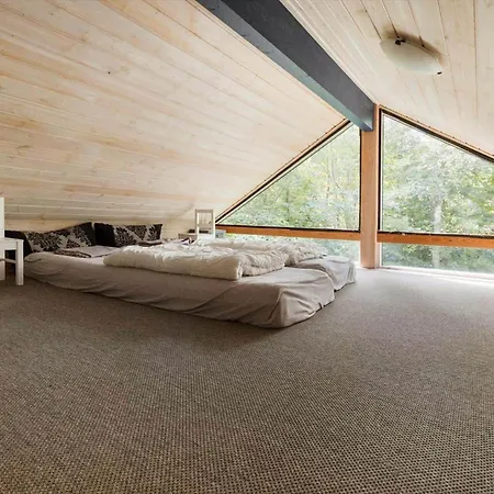 1483-aakirkeby-boesparken-18 *